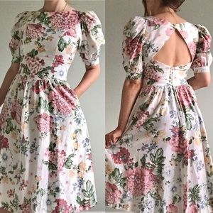 Vintage Cottagecore Floral Open Back Midi Dress 🌿